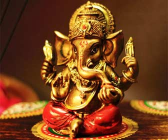 Figura de Ganesha para estudiantes