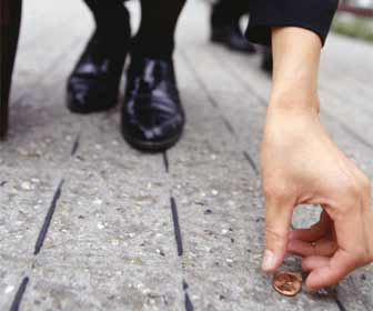 Encontrar moneda en la calle