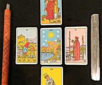 Cmo hacer la Tirada en Cruz de 5 Cartas en el Tarot