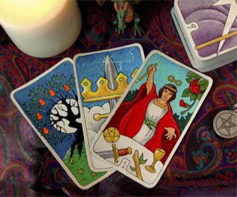 Cmo hacer la Tirada de Tres Cartas en el Tarot